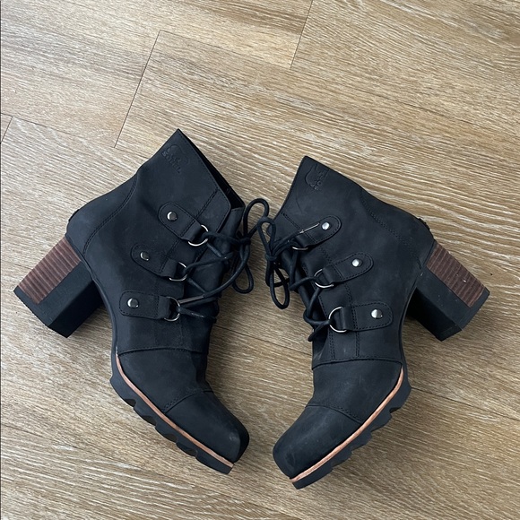 Sorel Addington Waterproof Lace Up Bootie Black Leather Heeled Ankle Boot NL2360 - Picture 6 of 13